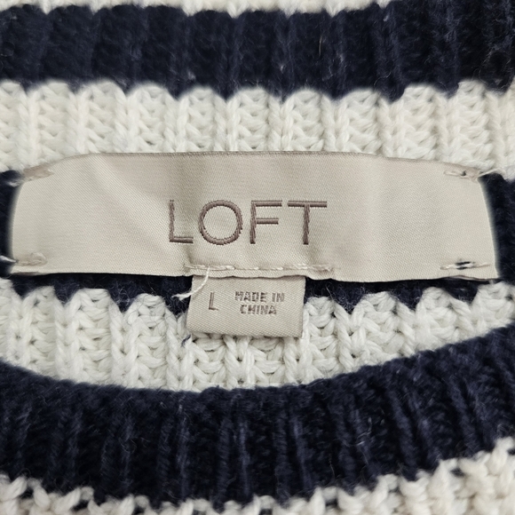 Loft stripe Funnel Neck navy and white knit sleeveless sweater top - Picture 10 of 10